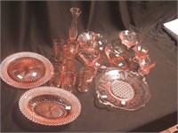 18 pieces of pink Depression glass: eight 4 1/4"