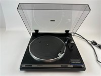 Pioneer Full-Automatic Stereo Turntable PL-660