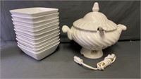 Electric Soup Tureen Powers On plus Bowls (11)