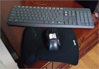 Logitech wireless keyboard & mouse