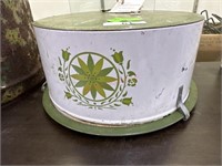 Vintage tin cake carrier