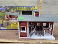 Breyer Stable with horses and accessories