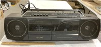 Realistic Am/ Fm CD stereo cassette recorder