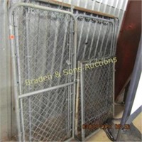 GROUP OF ASSORTED CHAIN LINK FENCE PANELS & GATES