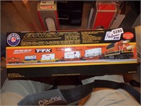 BNSF Maxi Stack  O gauge set  with steel rails and