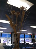 Bouquet of large wooden flowers