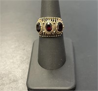 10 KT Vintage 3-Stone Garnet Ring