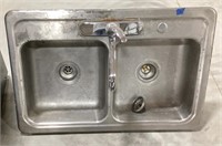 Double sink-stainless steel 
33 in x 22 in