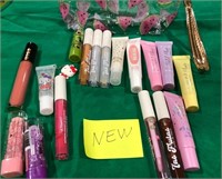 197 - MIXED LOT OF NEW MAKE-UP PRODUCTS (Q34)