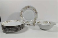 Vintage Favolina Karolina Ivy Dinner Plates and