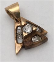 10k Gold And Diamond Pendant