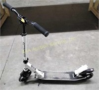 6KU Kick Scooter. Broken, but can be used for