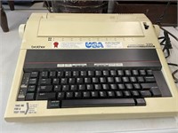 Brother Correctronic 320 Electric Typewriter