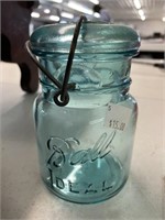 Blue Ball jar w/locking lid