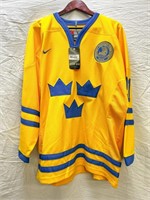 New Nike SIGNED Forsberg 21 Hockey Jersey, Size L