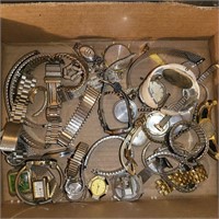 Lot of watches/pieces/parts