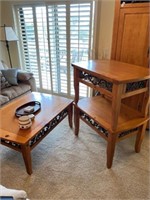 Coffee Table & Two End Tables In Good Condition