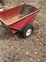Metal lawn cart with pneumatic tires
