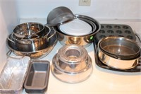 One Lot of Kitchen/Cookware