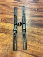 Pair of TV Mounting Brackets (Brackets Only)