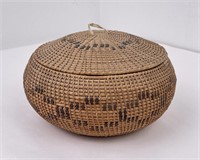 Large Antique Lidded Paiute Indian Basket