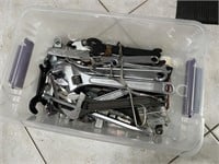 LOT - ASSORTED WRENCHES, HEX KEYS, HANDTOOLS, ETC