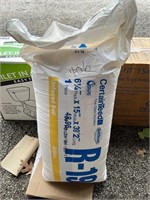 Unfazed roll R, 19 fiberglass insulation
