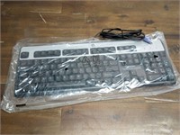 HP Keyboard New in the Package light Purple Connec