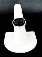 8 CT ONYX RING UNSTAMPED METAL SIZE 7