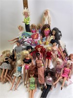 20+ assorted Barbie’s w/a bag of Barbie shoes &