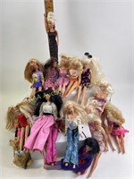 20 assorted barbies