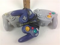 3- Nintendo GameCube controllers (untested)