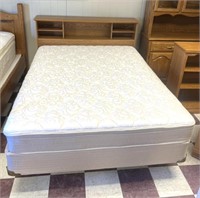Queen size bed with headboard/frame