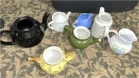 Small tea pots no lids