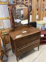 Vintage Wooden Dresser 38x19x64 (jinc mirror)