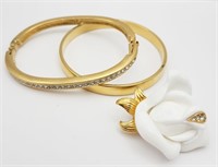 GOLD TONED JEWELRY LOT: (1)KJL WHITE LUCITE ROSE