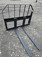 SET OF PALLET FORKS - LATE ADDITION - 2800 LBS