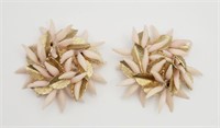 VINTAGE PAIR OF GOLD TONED LEAF SHOE CLIPS