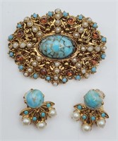 SET! VTG GOLD TONED BROOCH WITH TURQUOISE