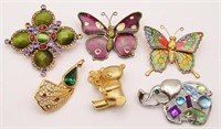 6-VINTAGE GOLD TONED ANIMAL BROOCHES