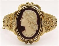 VINTAGE WHITING AND DAVIS GOLD TONED CAMEO
