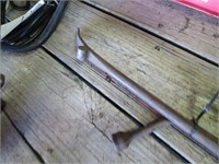 Bar and wrench for tire