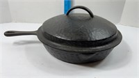 CAST IRON NO 8 SKILLET W/ LID