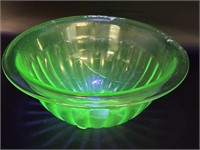 Vintage Uranium Glass Mixing Bowl-Hairline Crack