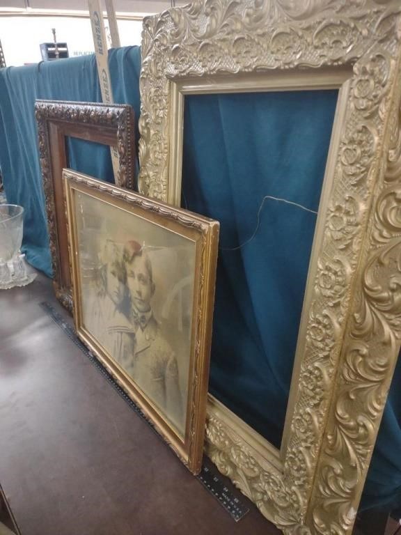 High End Antique Auction - Buffalo County Auction Company