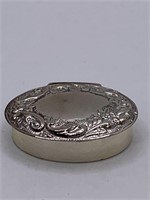 STERLING SILVER OVAL HINGED PILL BOX