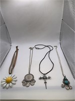 NECKLACE LOT