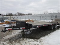 2018 Golden 25' Deckover Equipment Trailer