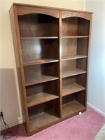 Oak bookcase w/5 shelves