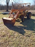 IH 340 Utility Tractor & Loader 2000, Gas,